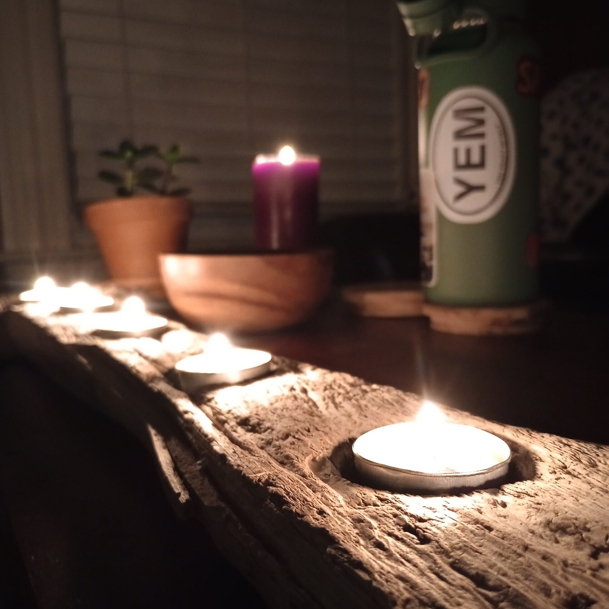 Drifting in a Sea of Light: DIY Candleholder